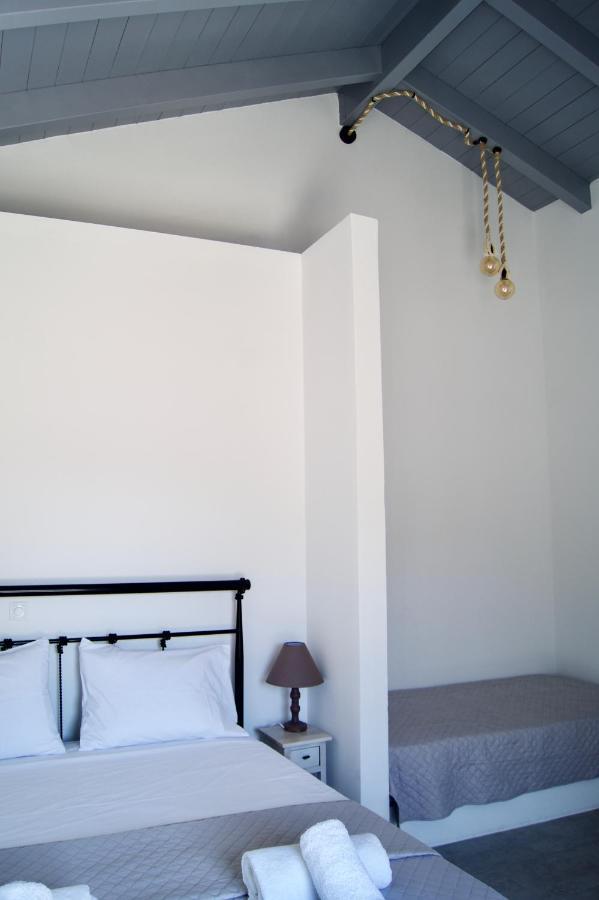 Throisma Studios With Private Pool & Parking Асос Екстериор снимка