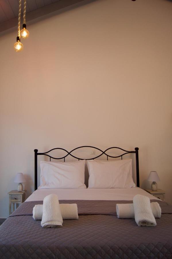 Throisma Studios With Private Pool & Parking Асос Екстериор снимка